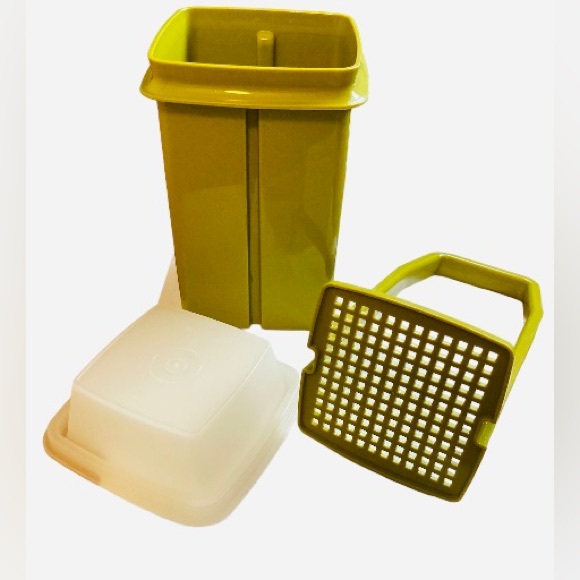 VTG Tupperware Pickle Container - Picture 4 of 5